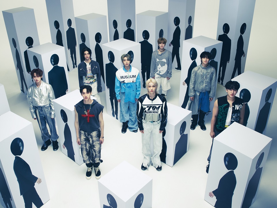 Stray Kids、JAPAN 1st EP 『Social Path (feat. LiSA) / Super Bowl -Japanese ver.-』のジ ャケット写真＆収録内容を一挙公開！リアル特典会の開催も決定！