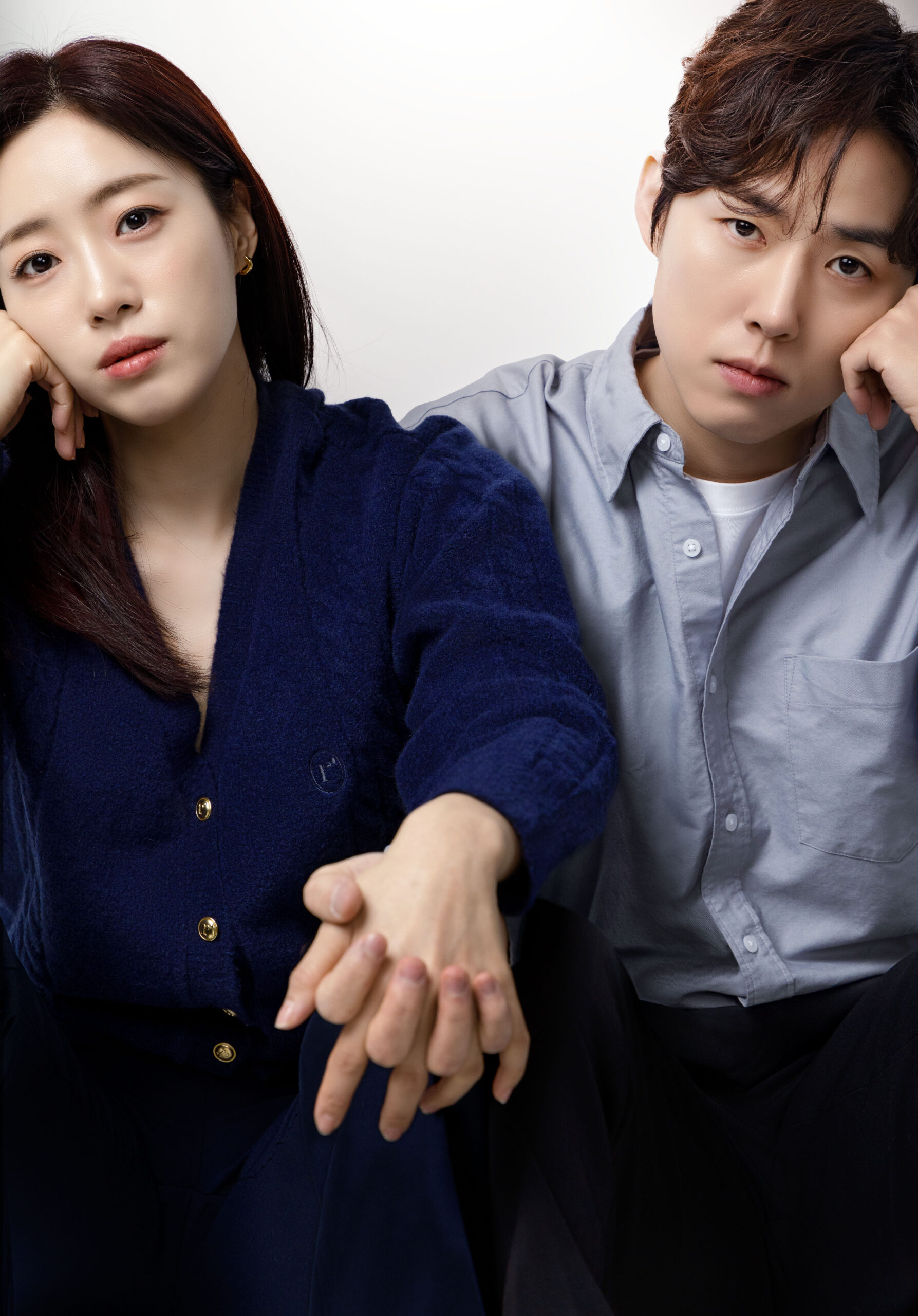 日本初放送!番組オファー1位のスター医師と無謀な性格の新米医師が贈る 共感ロマンス&新概念の家族物語! 「スジと出逢ったウリ」