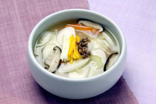 トックク（韓国式の雑煮）